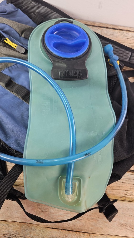 CamelBak Trail Blazer Hydration Pack W/ 2 L Bladder