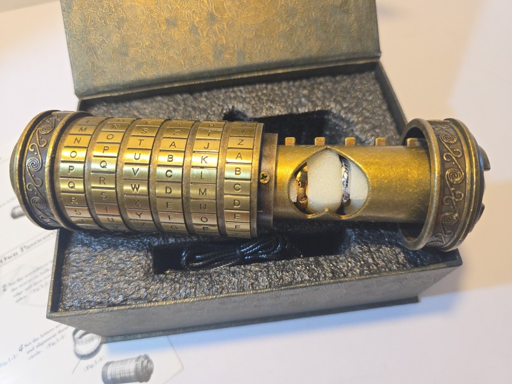 Da Vinci Code Mini Cylinder Puzzle Cryptex Romantic Ring Vault Steampunk Cool