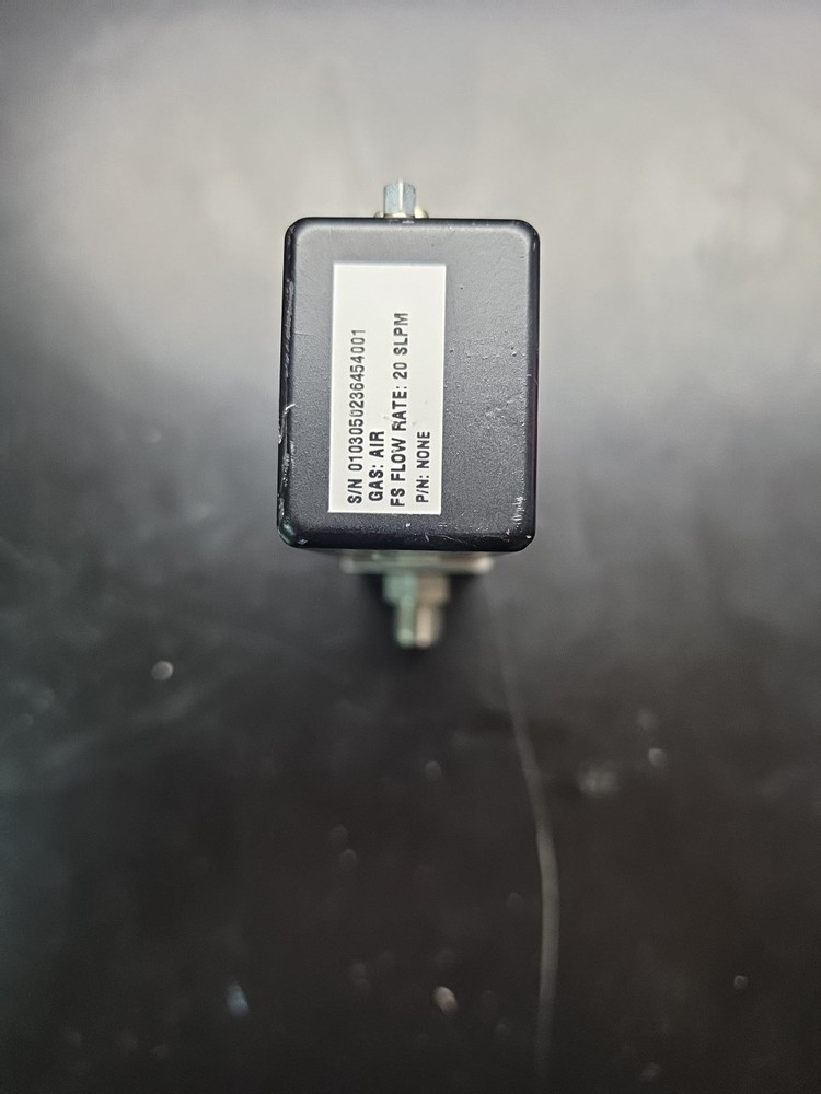 BROOKS 111196 5850i MASS FLOW CONTROLLER 250 SCCM GAS OXYGEN