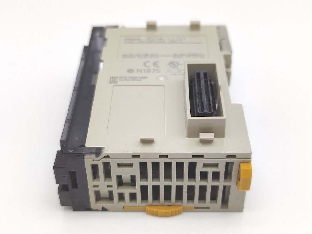 OMRON CJ1W-II101 PLC Input Unit Module USED