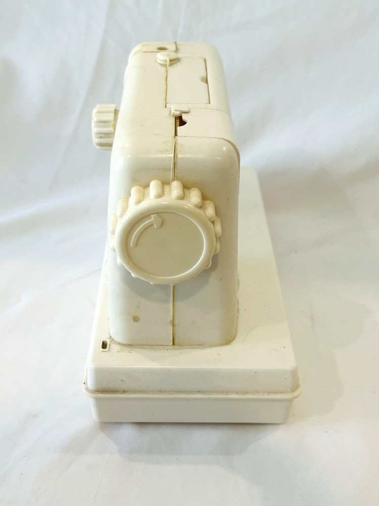 Vintage Singer Sewing Machine Child's Plastic Toy - Needs Work