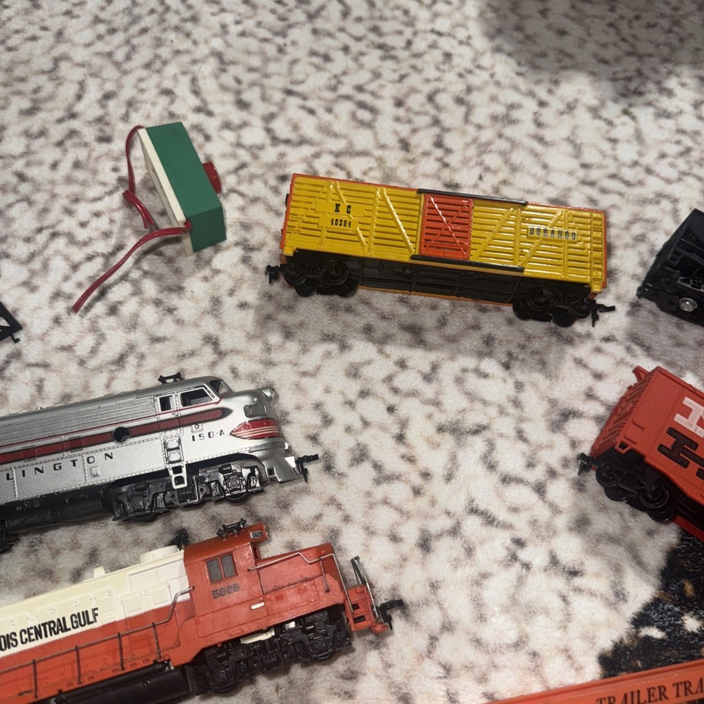 Mantua & Tyco Train Set