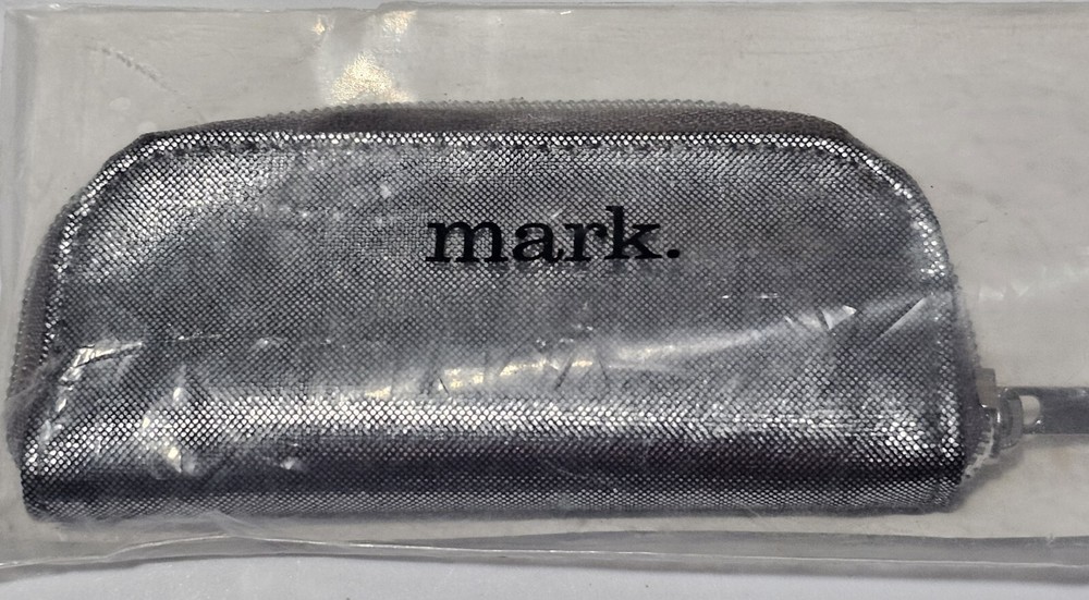 Avon Mark Bling On The Brushes