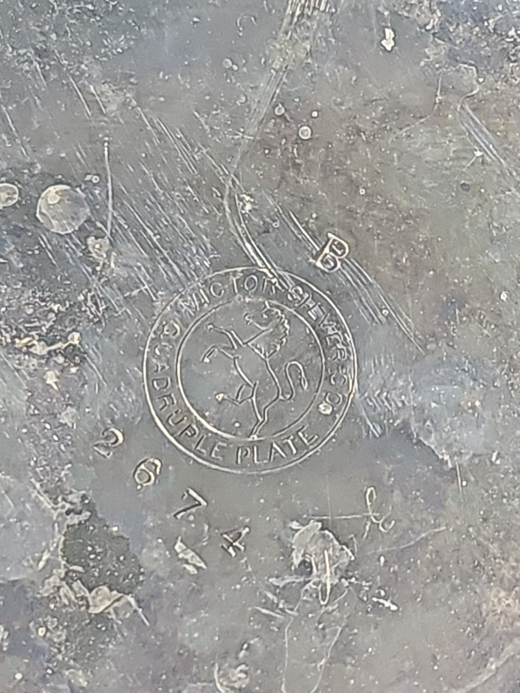 victor silver co quadruple plate Set