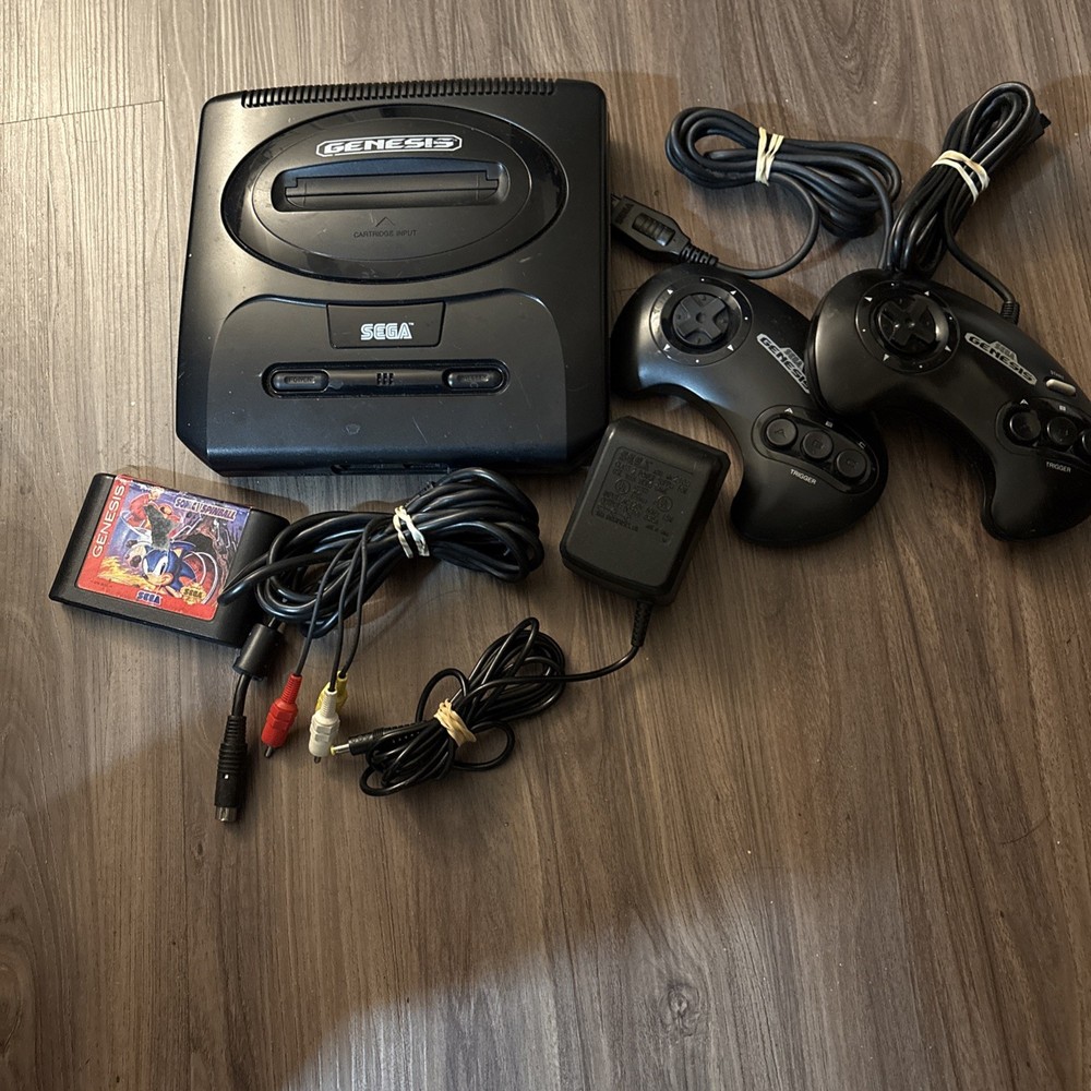 Sega Genesis MK-1631 Console System Model 2 Original. Tested and Working