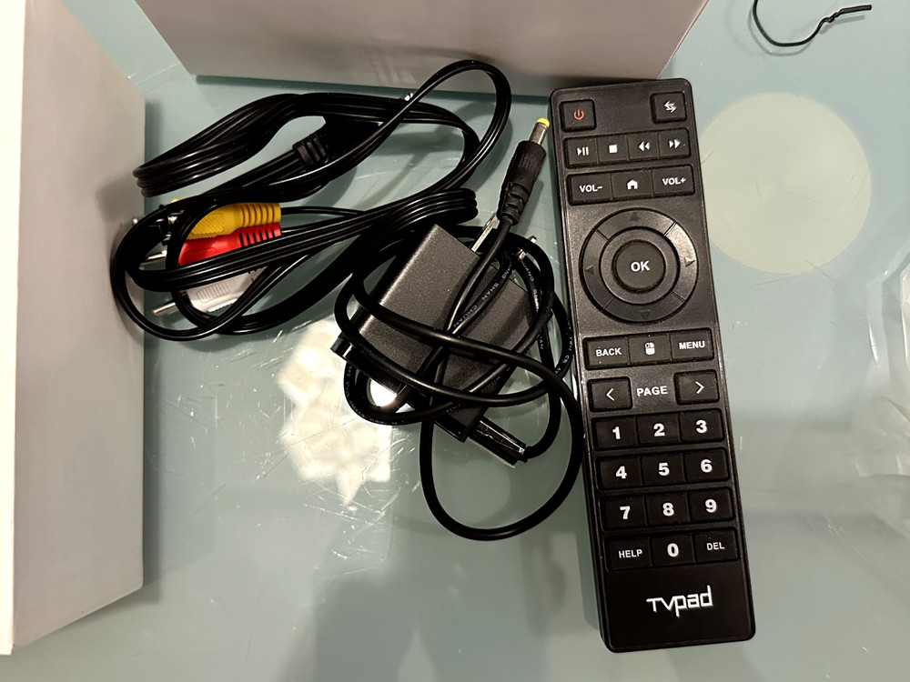 TVpad 3 Model M358 with box remote accessories
