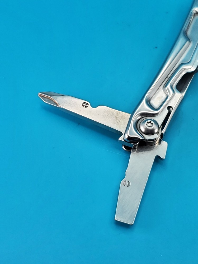 Leatherman Rev 3.8" Multi-Tool, Stainless!
