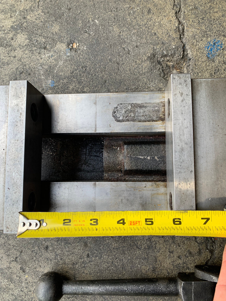 Liang Ji 6" Vise with Handle