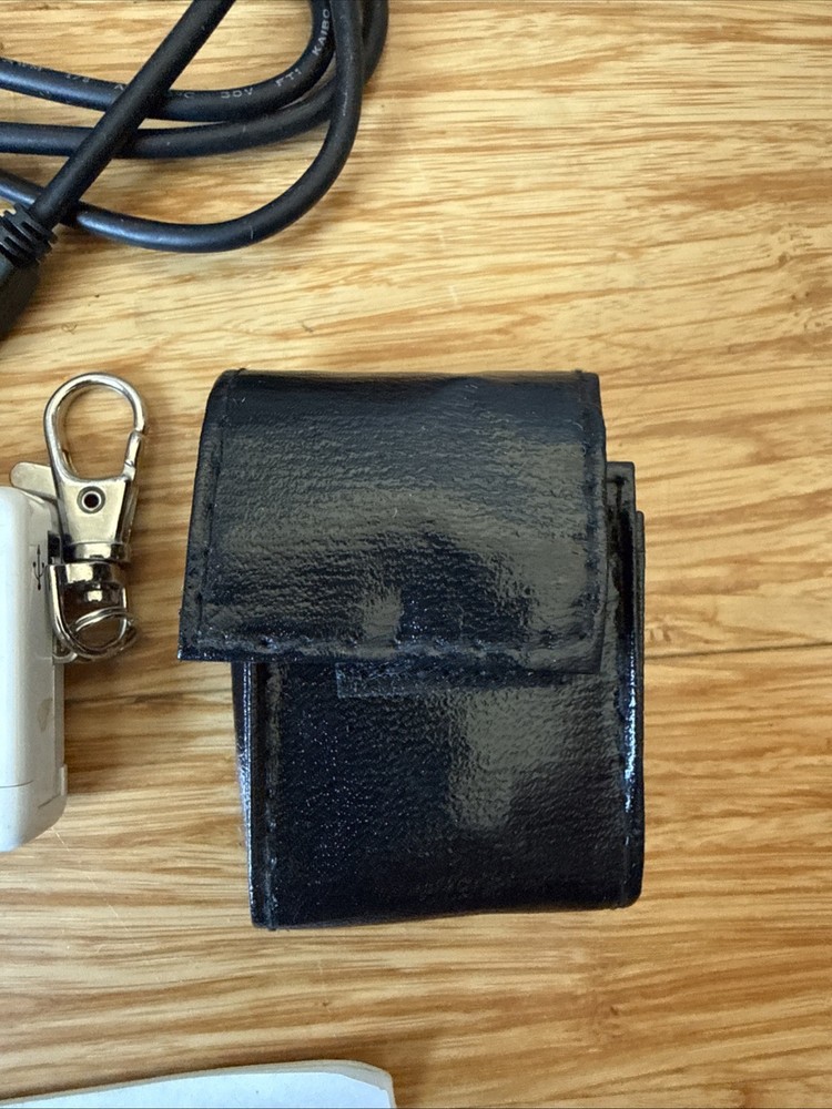 Vivitar Mini 3-in-1 Digital Keychain Camera w/case & USB Cable.