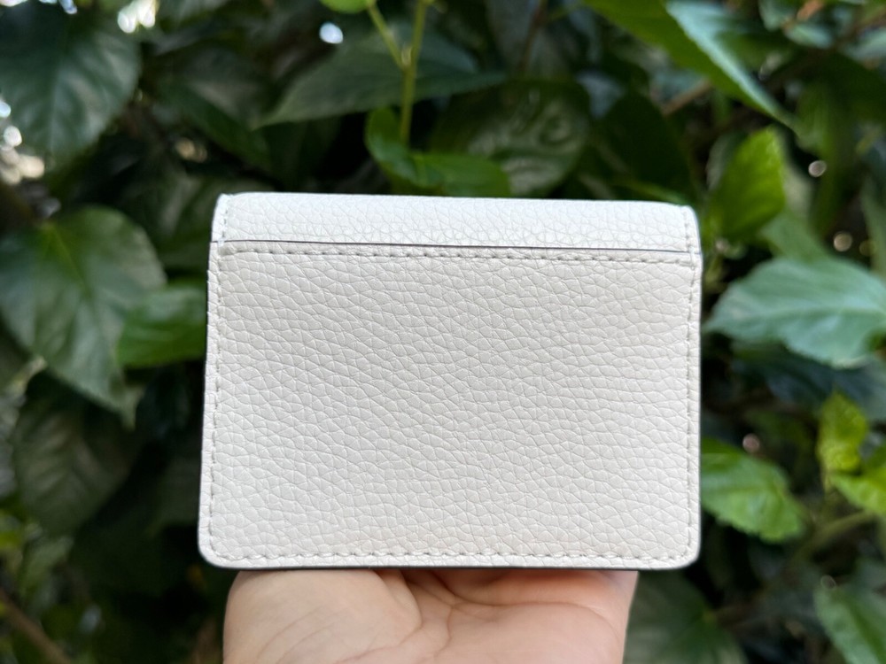 MICHAEL KORS CARSON SMALL FLAP LEATHER WALLET OPTIC WHITE/SILVER