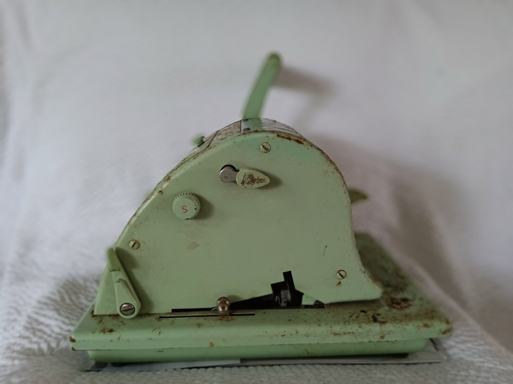 Paymaster Ribbon Writer Series 8000-No Key.
