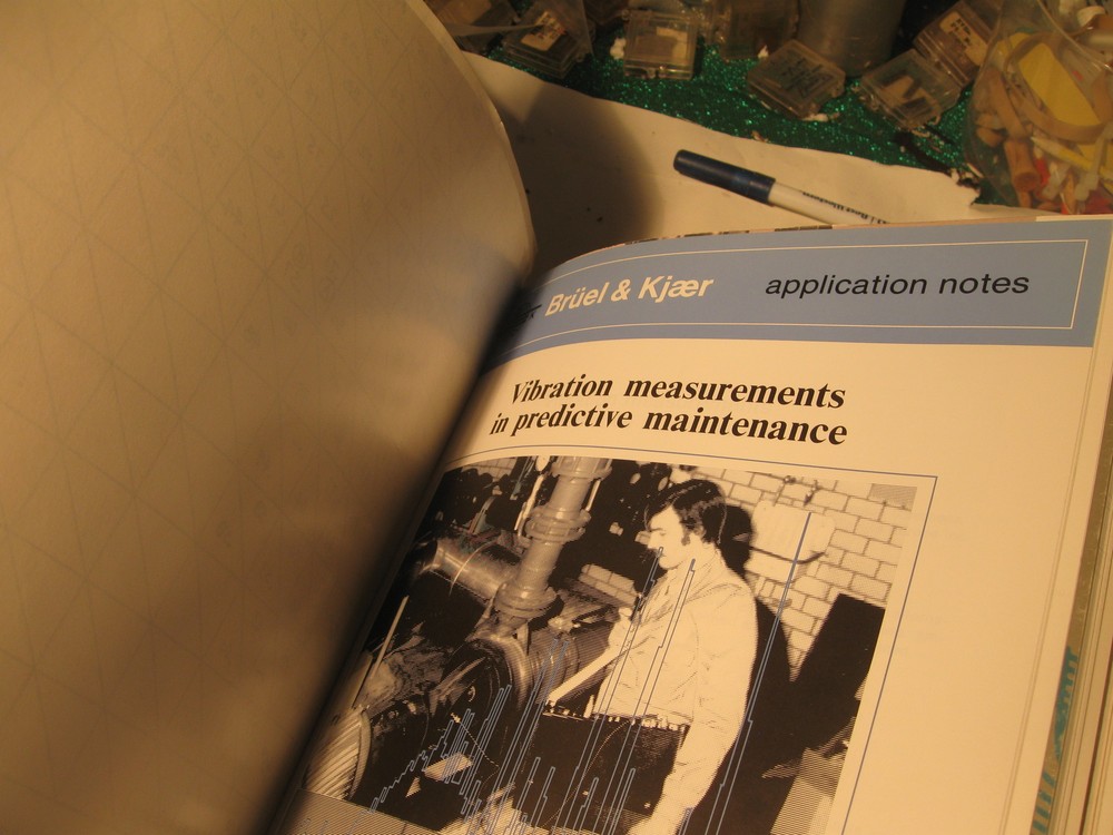 2" Binder Vibration Analysis Literature & Reference, c 1980's.