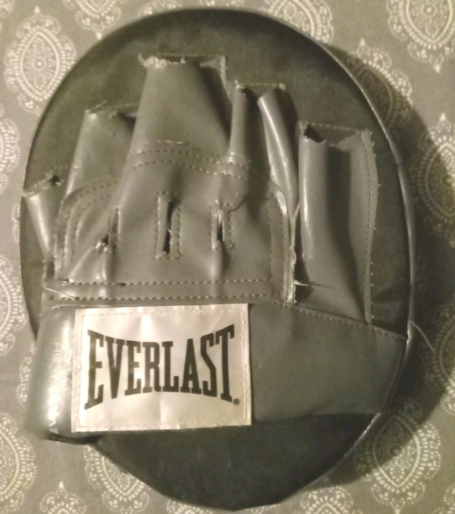 Everlast Punch Pad Pre-owned For Boxing Sparring Training 1 Pad