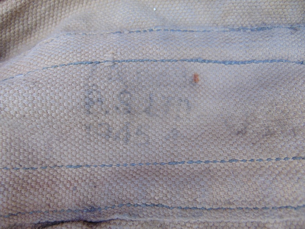 WWII SIGNALS SATCHEL 37 PATTERN - B.S LTD 1945