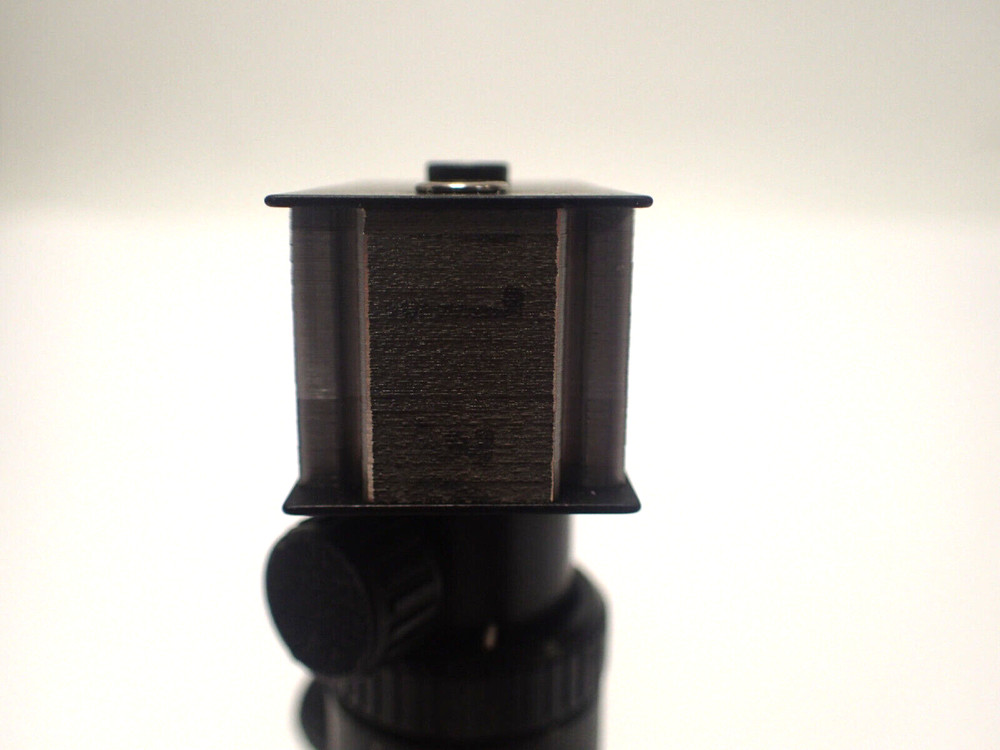 THORLABS POST HOLDER / BASE BA1S w/ VISIBLE BEAM BLOCK