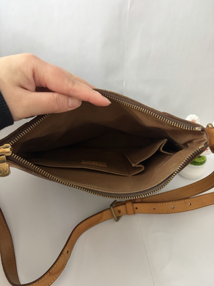 Authantic Louis Vuitton Monogram Odeon MM Crossbody