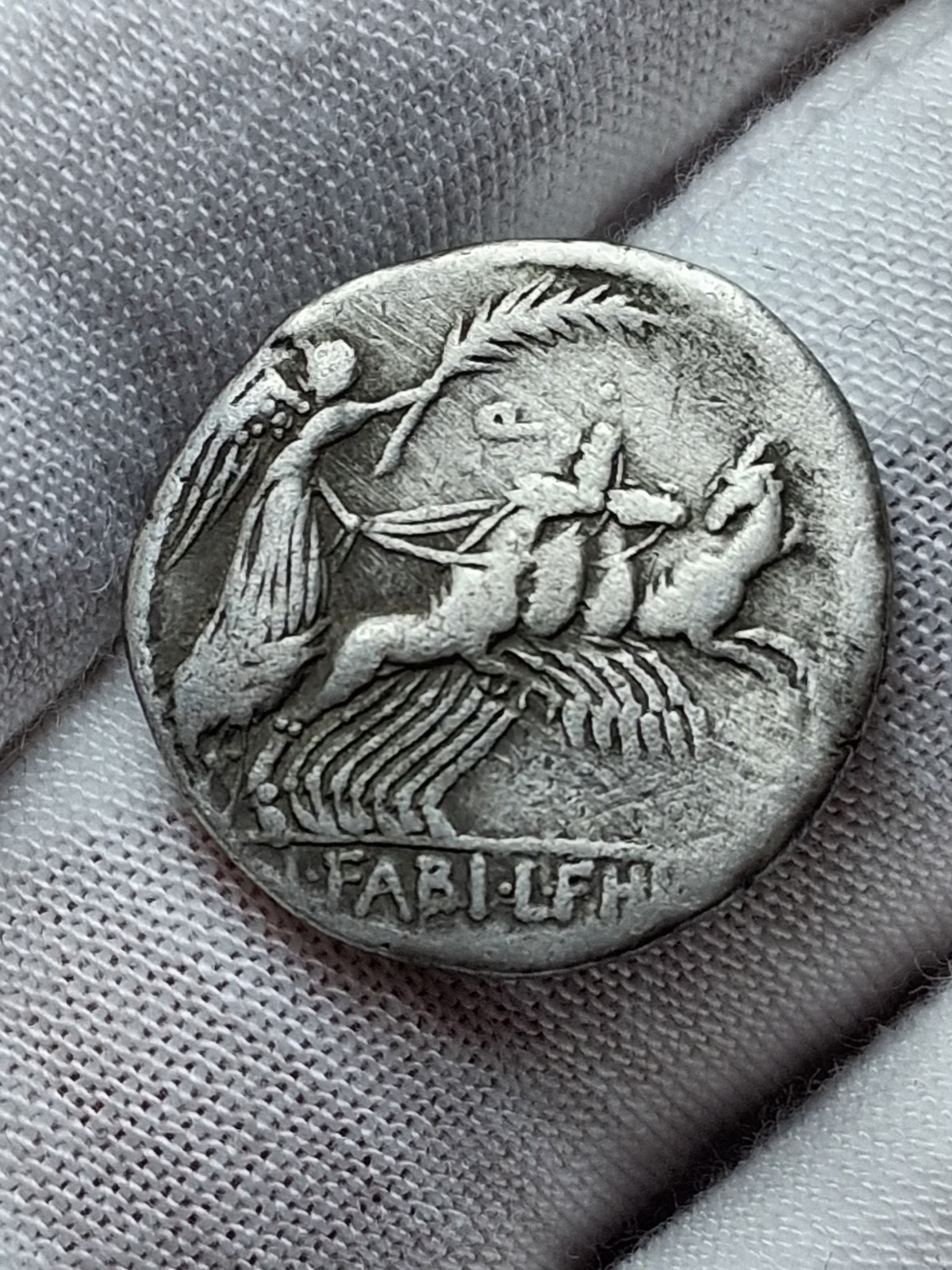 Roman Republic, C. Annius & L. Fabius Hispaniensis Denarius, 82-81 BC