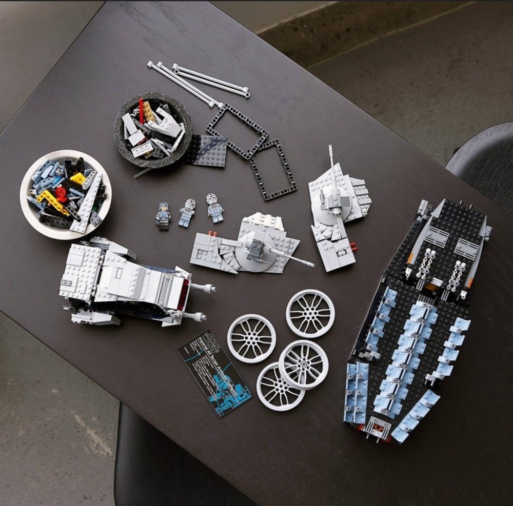 LEGO Star Wars: AT-AT (75313)(REPLICA)