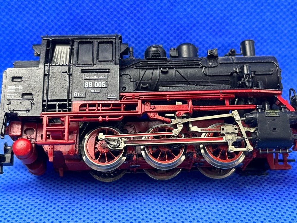 FLEISCHMANN GREEN LOCO 060 EBOO245 BIN025
