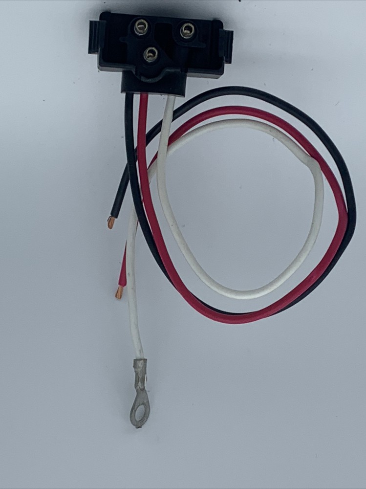 Truck-lite 96107 ~ 3 pin Pigtail plug