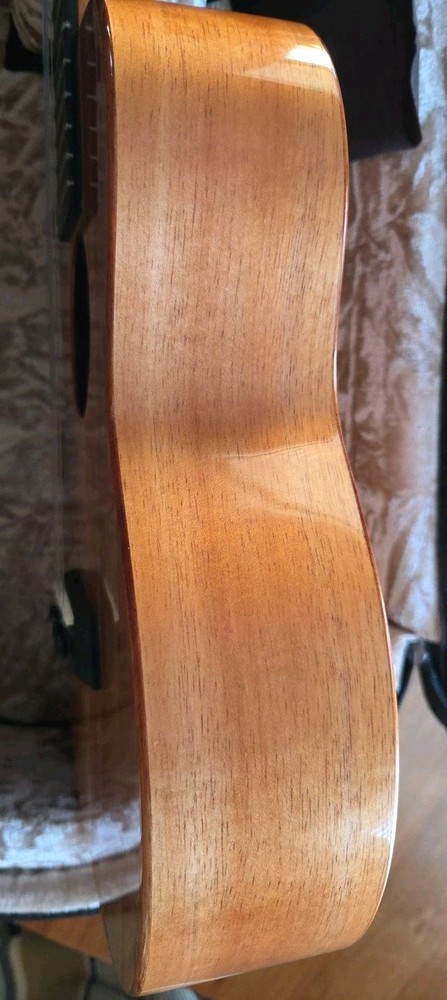 Kanile'a KSR T Tenor Ukulele Solid Koa Gloss with Case