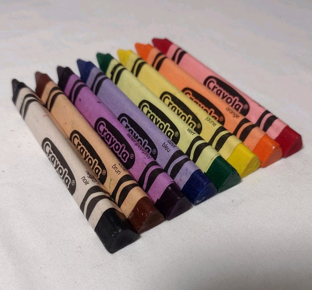 New Triangular Crayola Crayons Set Of 8 No Box
