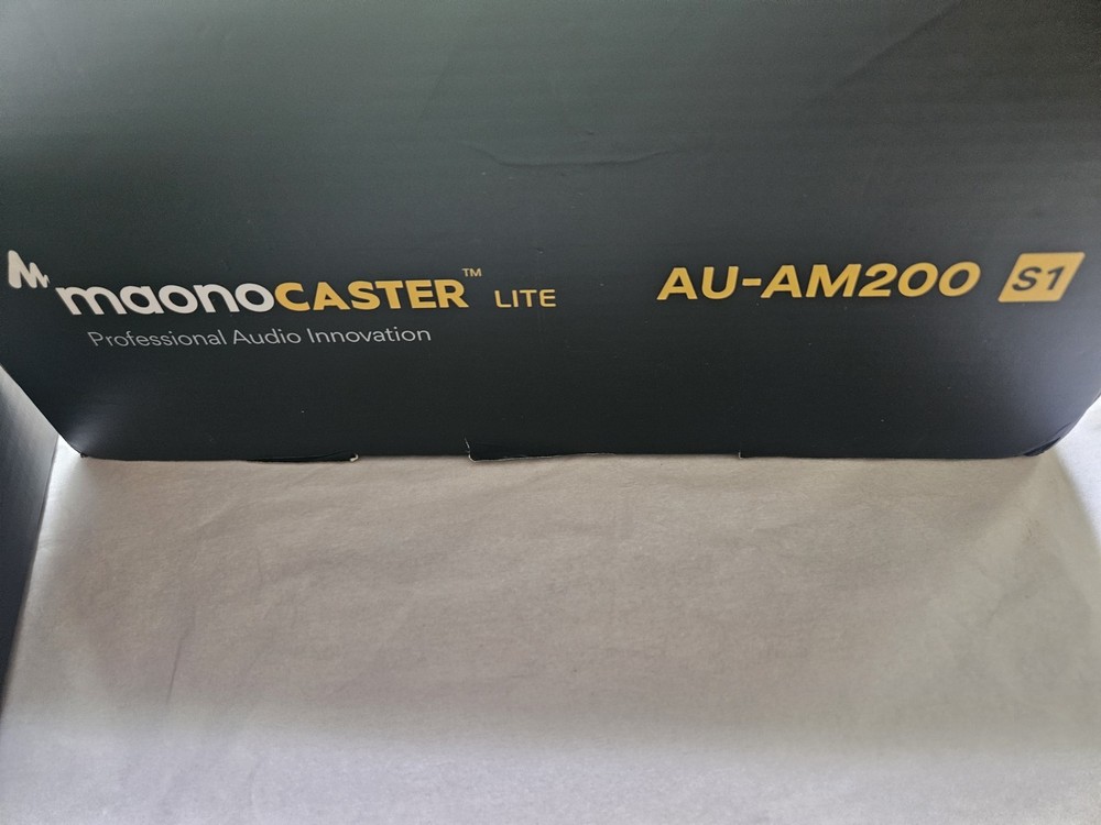 Maono Maonocaster Lite AU-AM200 S1 Bundle Audio Interface w/ Condenser Mic Compl