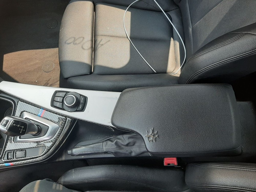 320I 2014 High Mounted Stop Light 1002107