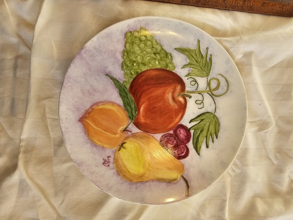 Vintage fruit themed plates and bowls