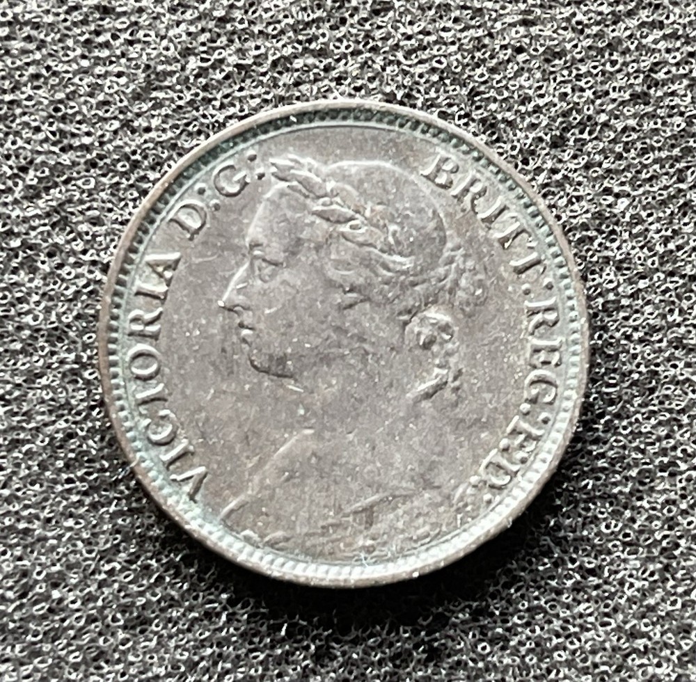 Britain Farthing 1881 Sharp Coin..TM1143