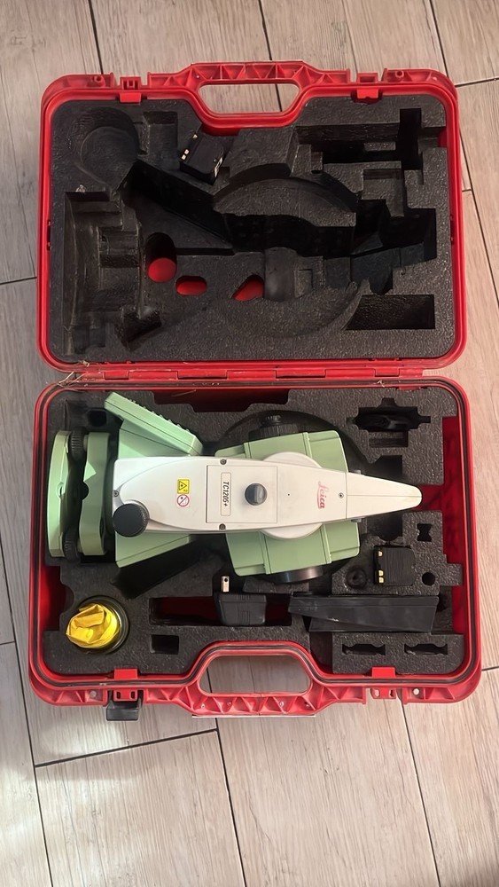 Leica 1205 Plus Total Station