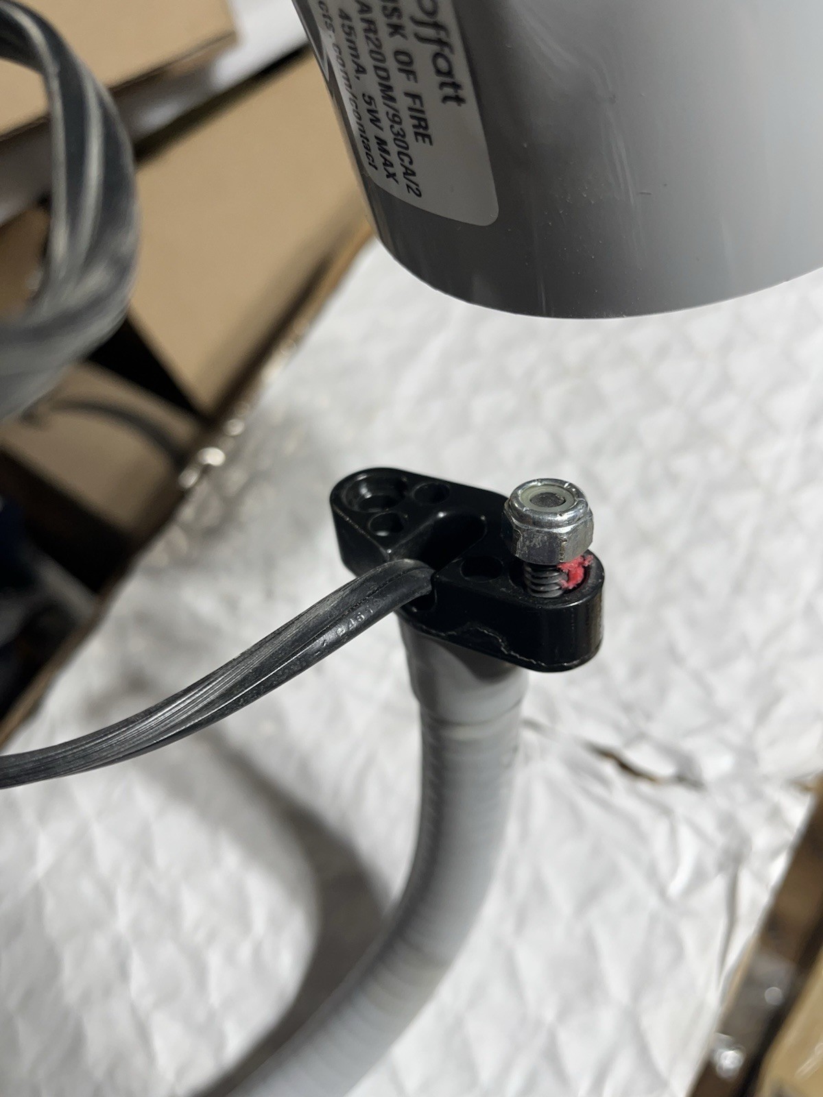 Moffatt Adjustable Heavy Duty Industrial Gooseneck Lamp 120v