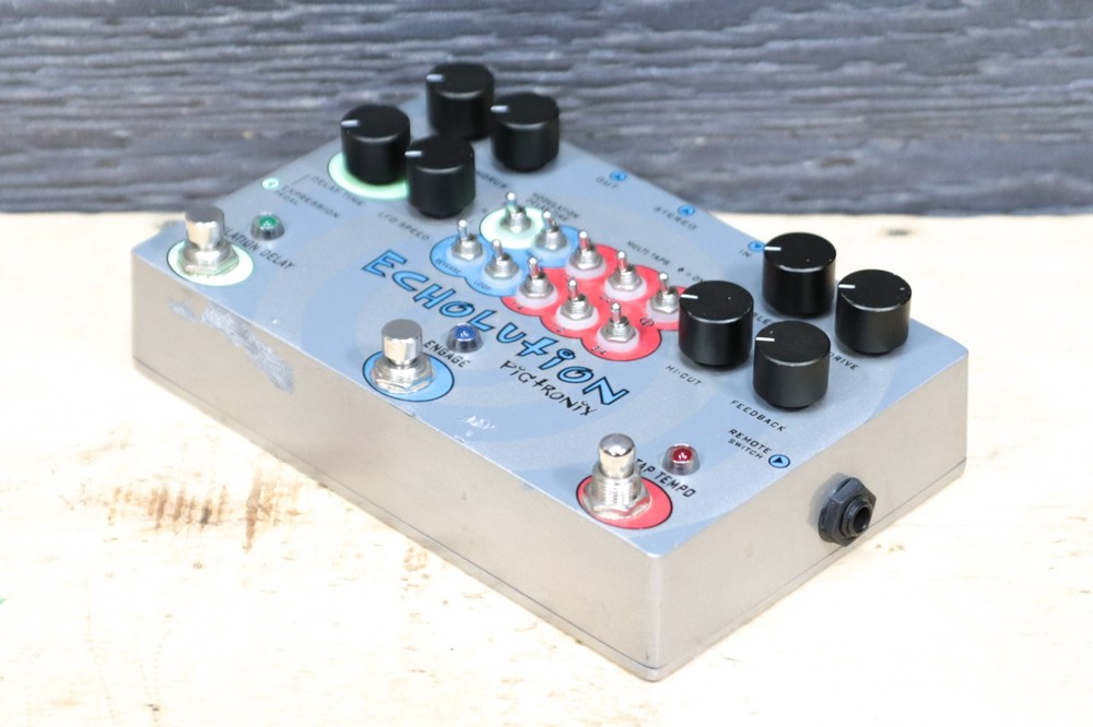 Pigtronix Echolution Unique Analog/Digital Dual Delay Effect Pedal w/Adapter
