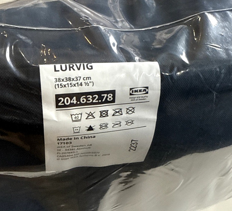 Ikea LURVIG Cat bed/house, black/white 15x15x14 1/2 " 204.632.78 NEW