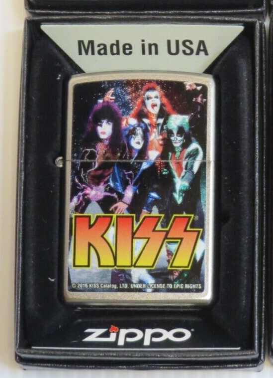 KISS ZIPPO LIGHTER GROUP NIB WITH STICKER OFFICIALLY LICENSED