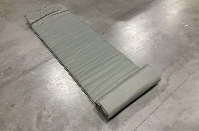 GENUINE US MILITARY ARMY GREEN SELF-INFLATING SLEEPING MATS. DURABLE MADE IN USA