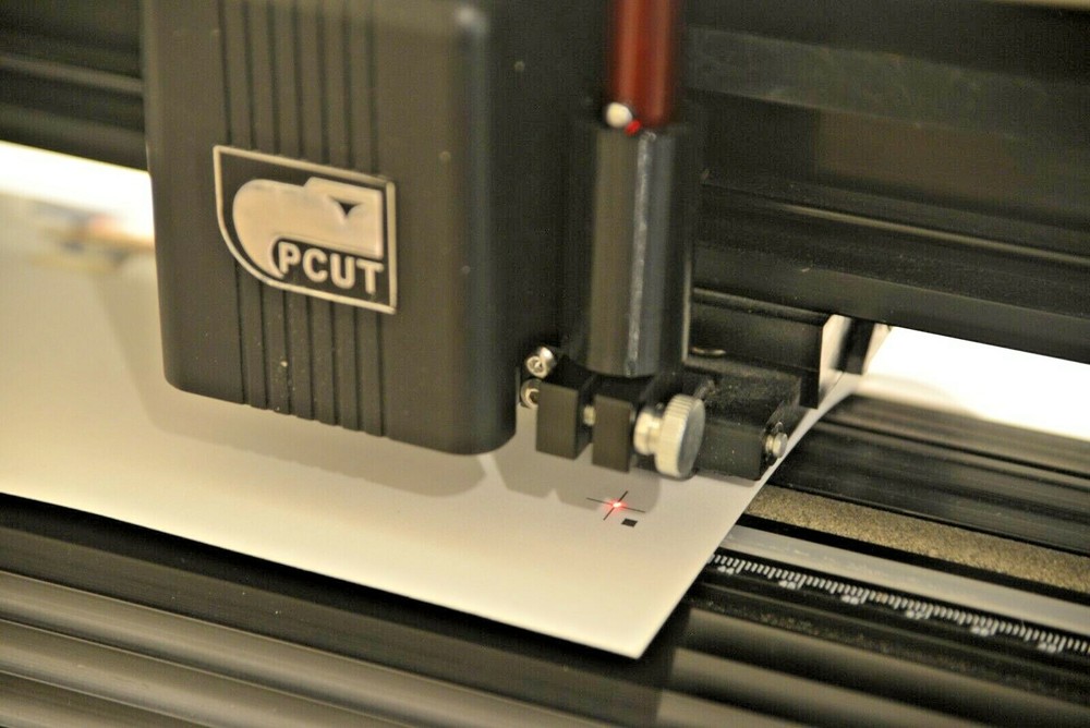 CONTOUR CUTTING DEVICE / LASER ALIGNMENT TOOL FOR VINYL CUTTER
