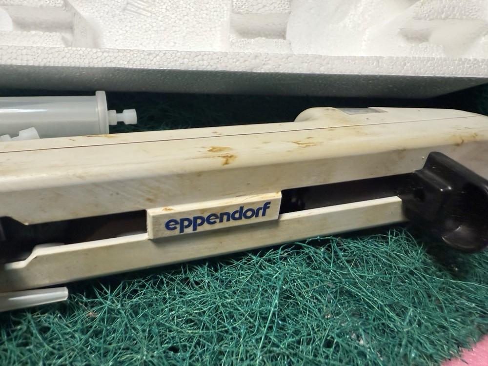 EPPENDORF 4720 Maxipettor Large Volume Pipette