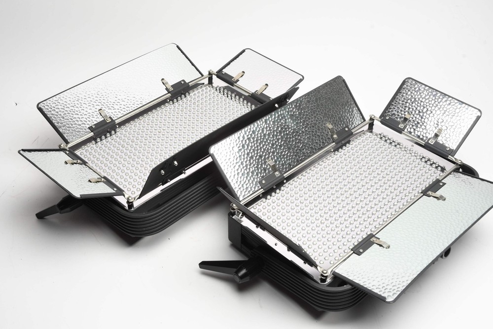 2X Ikan IDMX500 LED Lights, Chimera Diffusers, Case, Nice Kit!