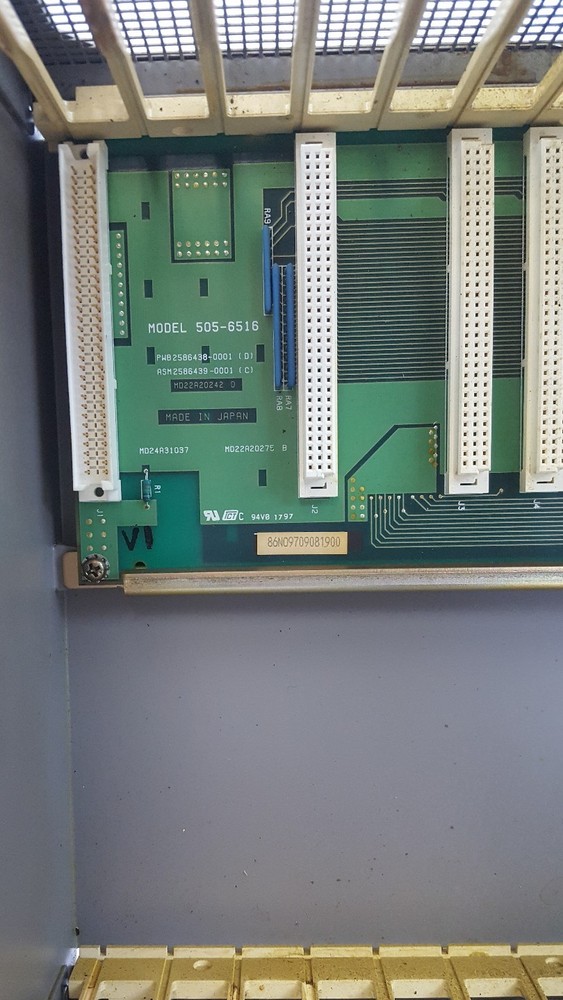 Siemens Simatic Chassis Model 505-6516