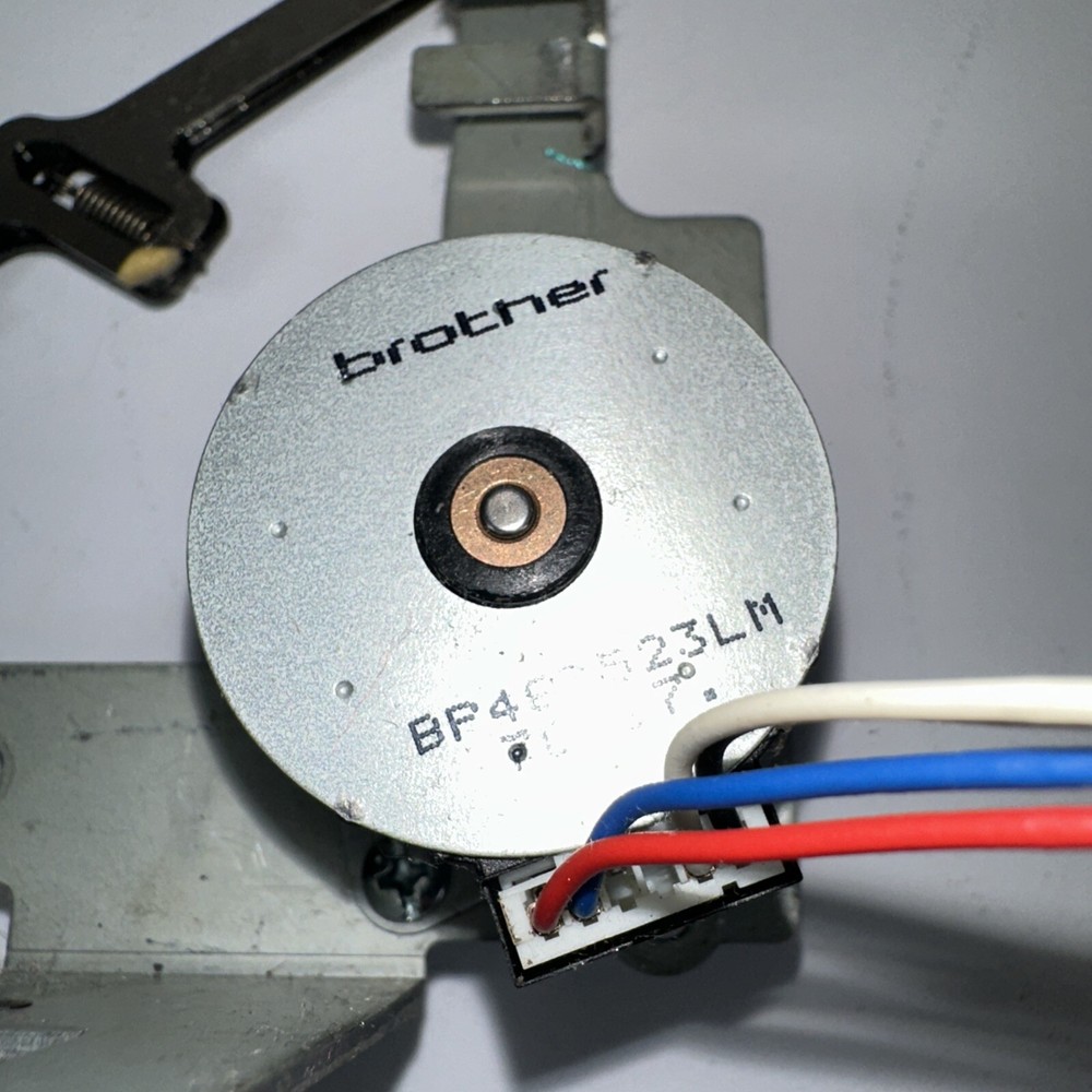 Pacesetter by Brother PC-8200 - Replacement Part Assembly Motor Guide Part