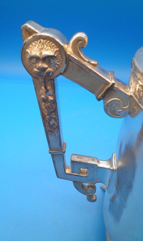 WM Rogers Silver Plate Lidded Coffee Pot