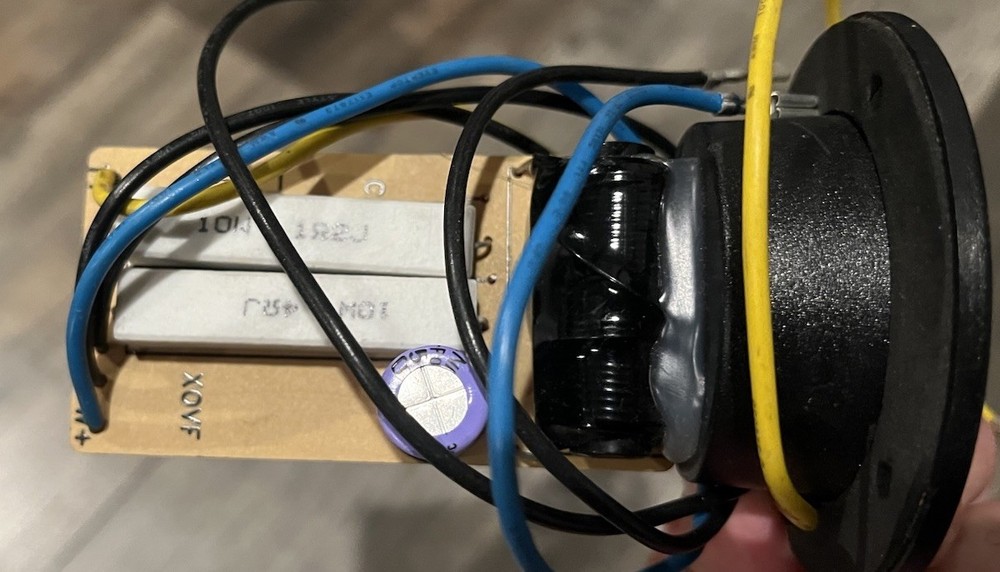 2 Way Passive Crossover Network Mounted On Connector Cup