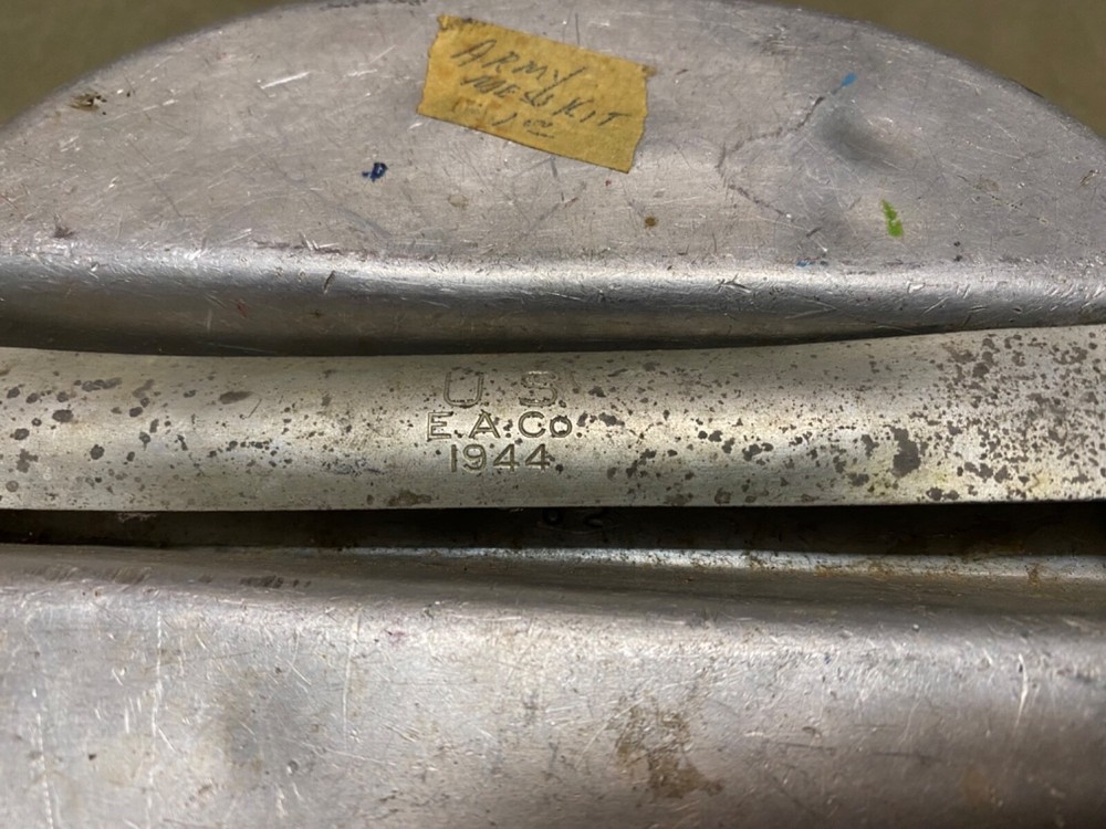 ORIGINAL WWII US ARMY M1942 MESS KIT- DATED 1944, EACO