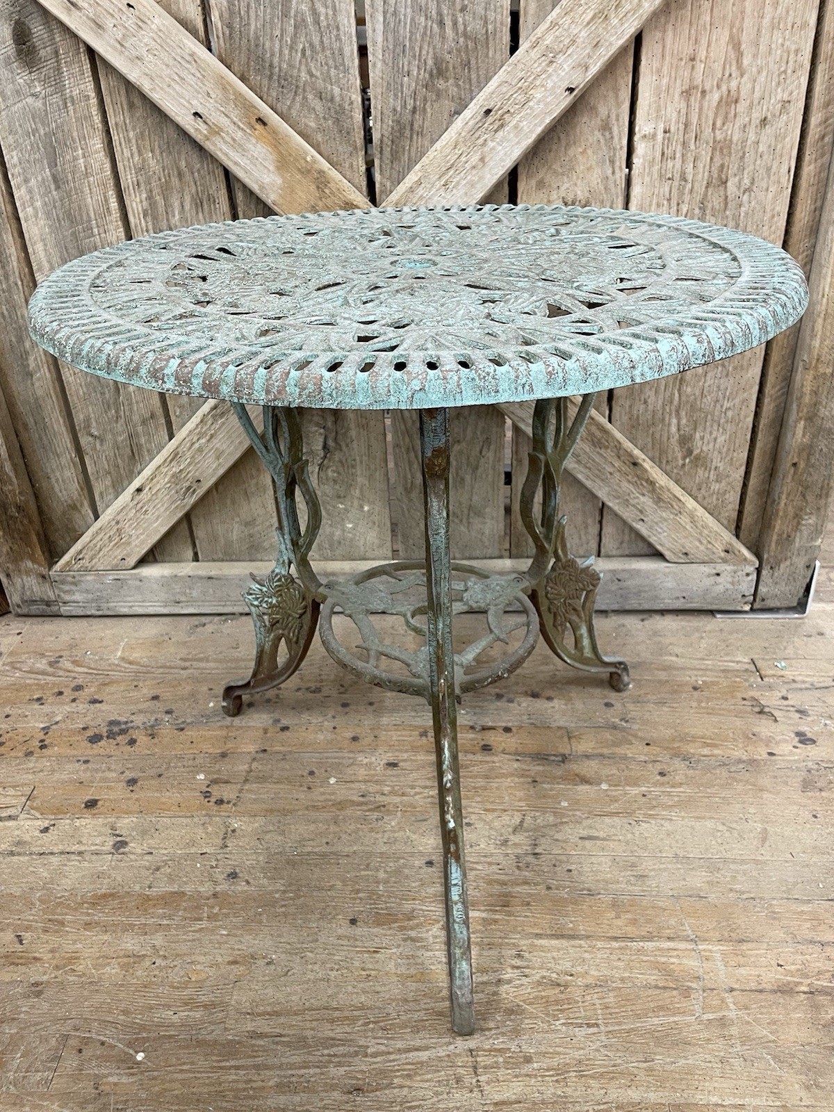 Vtg Victorian Cast Iron  28 1/2" Tea Table  27" Tall Garden outdoor