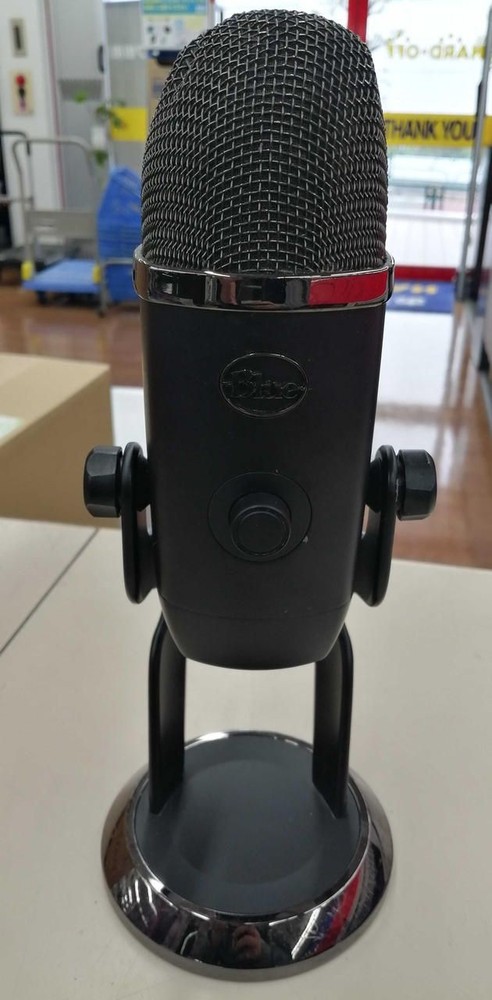 BLUE YETI Condenser Microphone A00104 Used