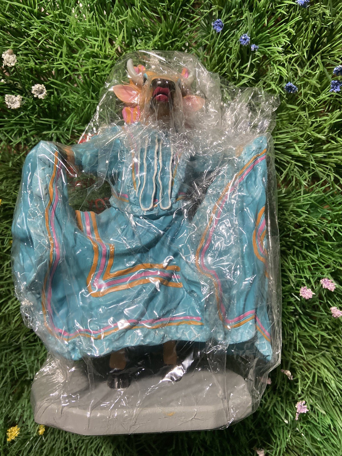 Cow Parade Vaca Folklorico 2004 Complete w/ Box & Tag Item #7710