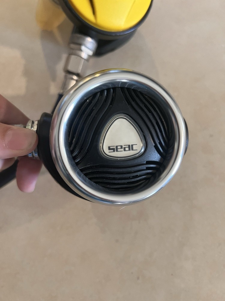 US Divers Octopus Scuba Diving Regulator W/ Suunto Fusion Computer Dive Console