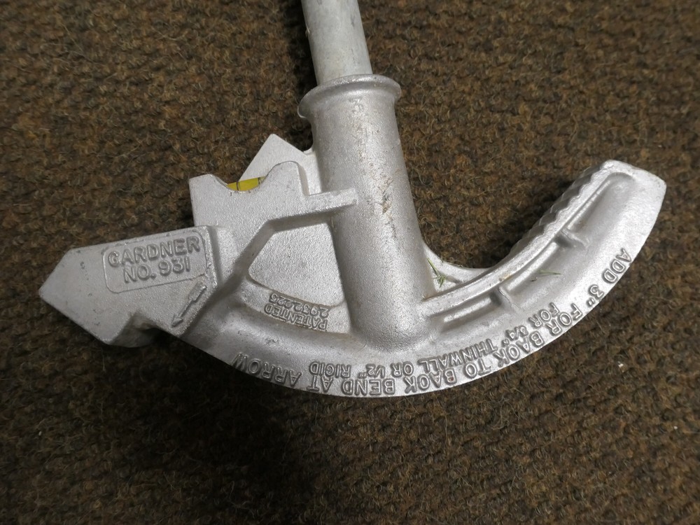GARDNER NO. 931 PIPE BENDER with Built in Level
