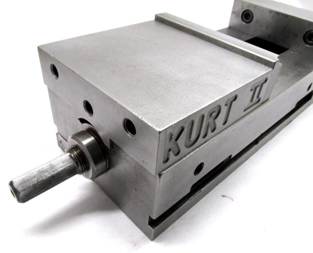 KURT 6" PULL-TYPE II CNC MACHINE VISE w/ JAWS & HANDLE - #PT600